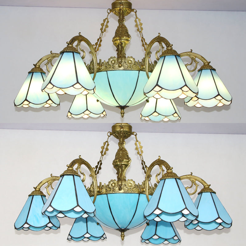 Konische Vintage-Pendelleuchte mit blauem Glasschirm für traditionelles Wohnzimmer