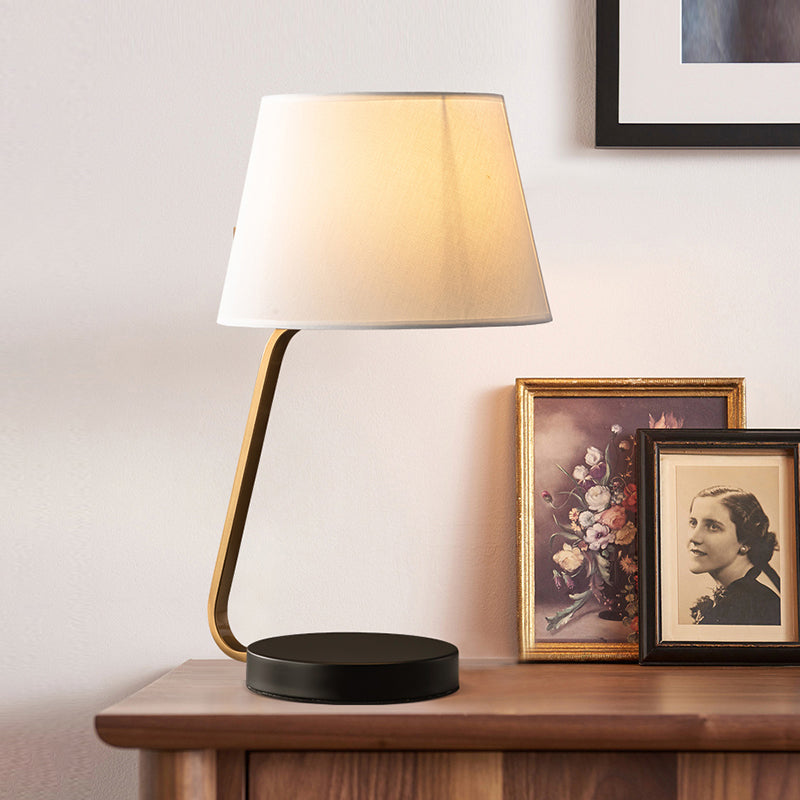 Océane - Nordic Urn-Like Reading Light Metal 1 Head Bedroom Nightstand Lamp With Fabric Shade In