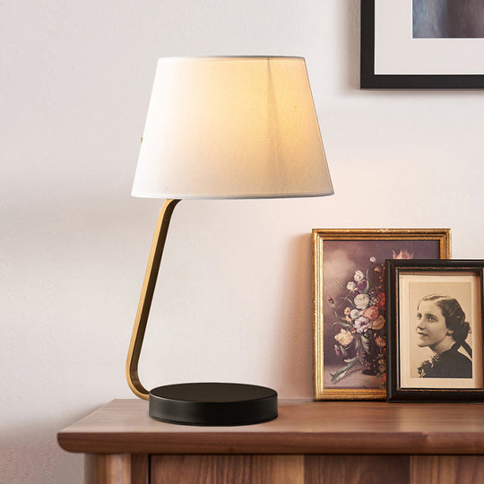 Océane - Nordic Urn-Like Reading Light Metal 1 Head Bedroom Nightstand Lamp With Fabric Shade In