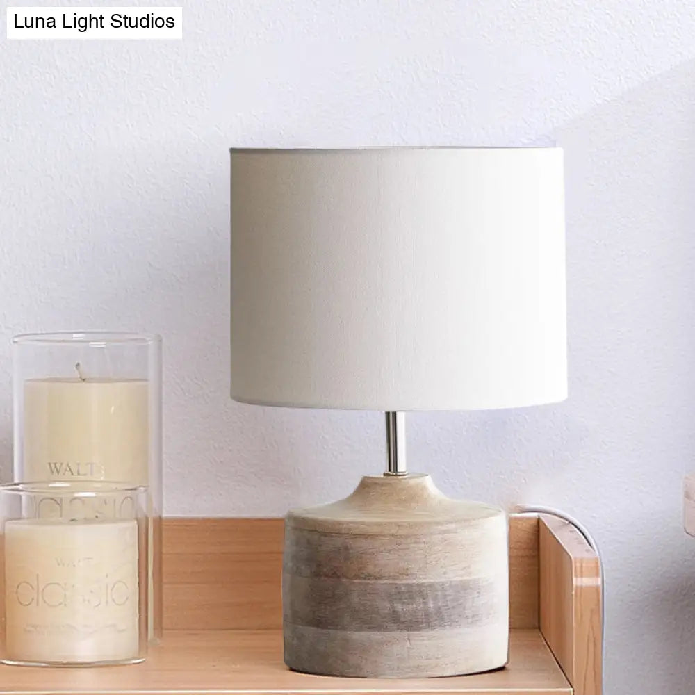 Aldhibah - Retro White Drum Shade Nightstand Lamp Style Fabric 1-Bulb Bedside Reading Book Light