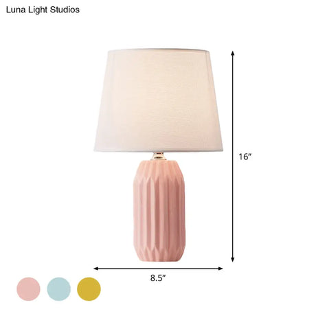 Asellus Primus - Nordic Table Lamp