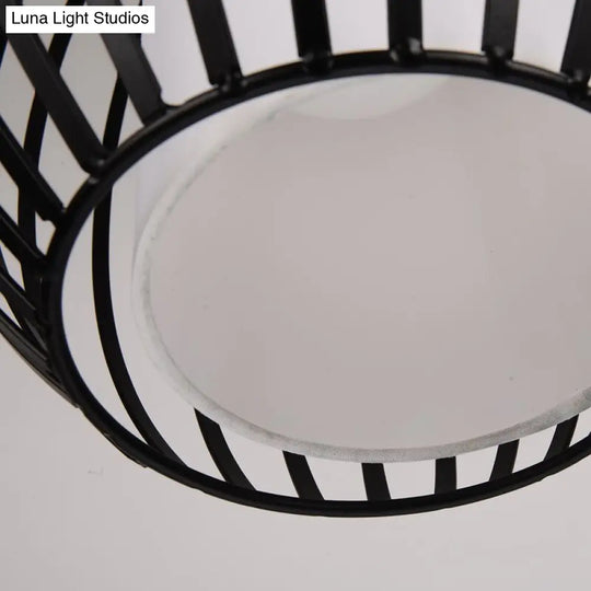 Black Single-Light Oval Iron Pendant Ceiling Light - Simplicity Meets Style