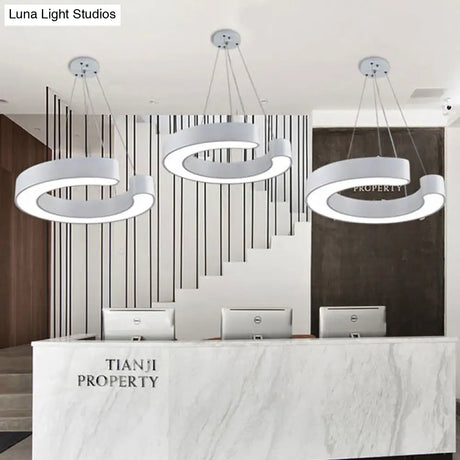 Minimalist Metal Led C-Shaped Hanging Pendant Lamp - 19.5/23.5/31.5 Width (White/Black