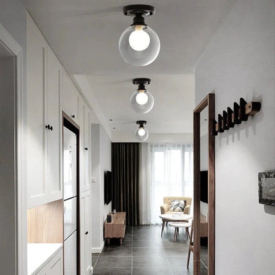 Chana – Moderne, minimalistische Deckenlampe mit Glasbirne