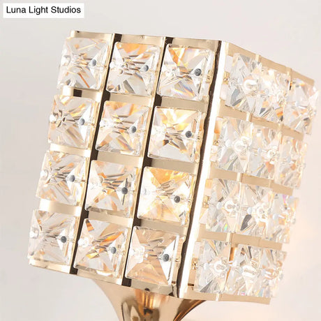 Clear Crystal And Metal Cubic Shade Wall Sconce: Modern Stylish 1 Light Fixture (Silver/Gold) For