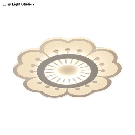 Contemporary Acrylic Led Flush Mount Ceiling Fixture - Flower Design 16.5’/20.5’ Wide White