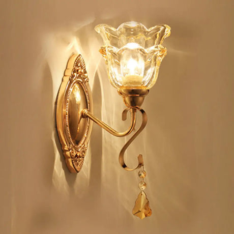 Contemporary Wall Mounted Lamp With Metallic Gold Finish And Geometrical Glass Shade 1 / A