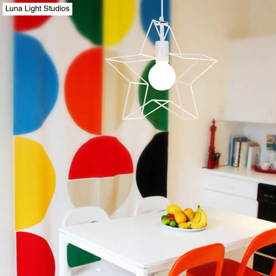 Contemporary White Metal Star Pendant Light With 1 Bulb