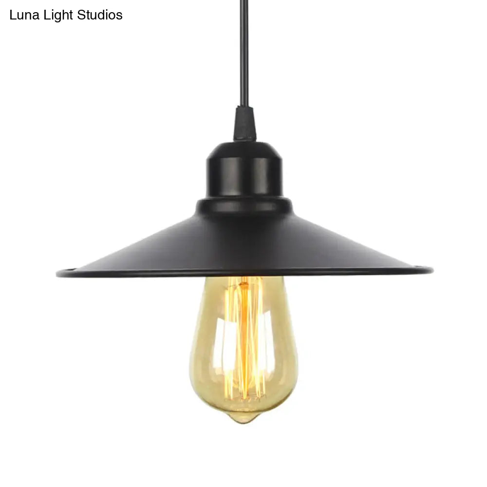 Farmhouse Black/White Pendant Light With Metal Shade