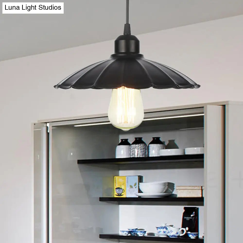 Farmhouse Black/White Pendant Light With Metal Shade Black / Wavy