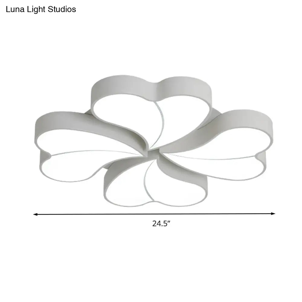 Flower-Shaped Acrylic Art Deco Ceiling Light In White For Bedroom