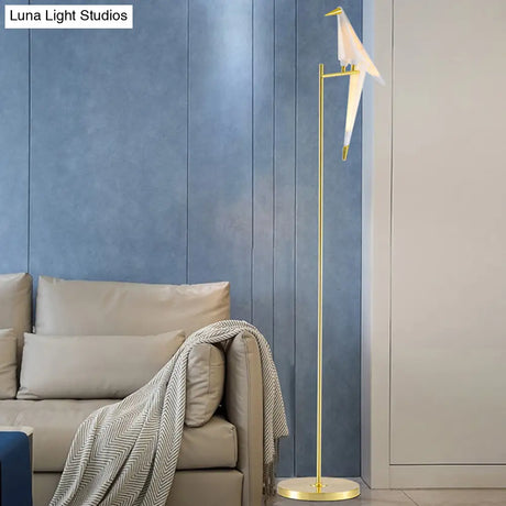 Gold Origami Bird Floor Lamp - Elegant Acrylic Living Room Lighting