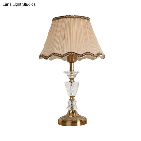 Gold Scalloped Night Table Lamp - Modern Beveled Crystal Prism Lighting