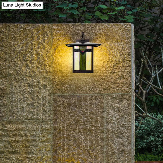 Green Tiffany Cut Glass Lantern Sconce: Wall-Mounted Outdoor Light Fixture (1 Light)