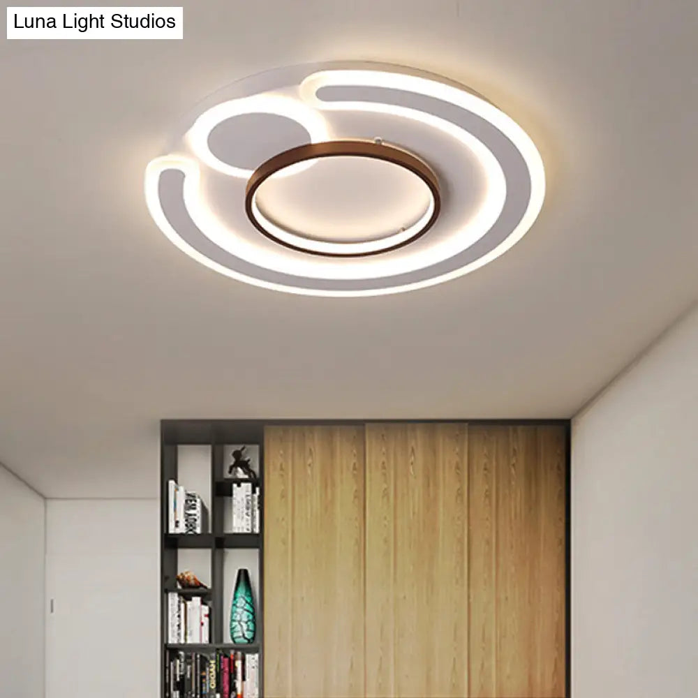 Metal Round Flush Mount Nordic White Ceiling Lamp - 16.5’/20.5’/24.5’ Wide In Warm/White /