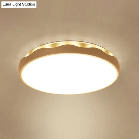 Minimalist Iron Ceiling Light 17’/21’ Dia Flush Mount White Rounded Design Led Scalloped Edge