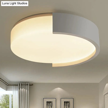 Minimalist Led Ceiling Light For Bedrooms - Round White Flush Mount / 16 Warm
