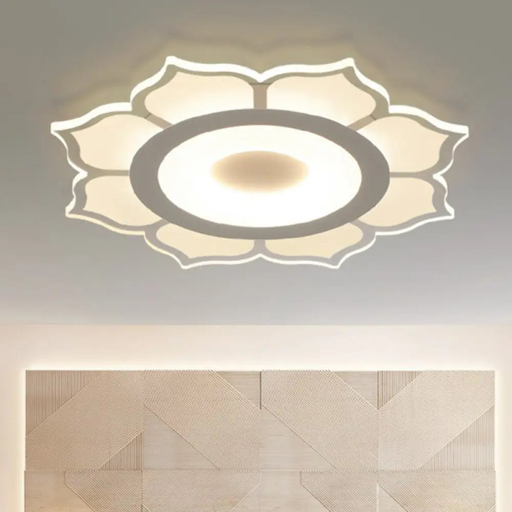 Minimalist Lotus Flush Mount Led Lighting For Living Room - Clear Acrylic Fixture / 16.5’ Warm