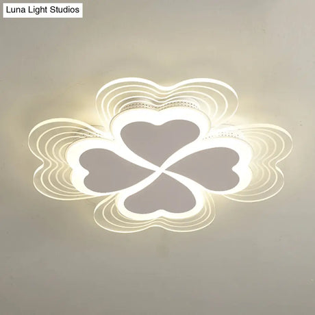 Minimalistic Led Ceiling Mount Light For Bedroom - Acrylic Clover Design White / 16.5
