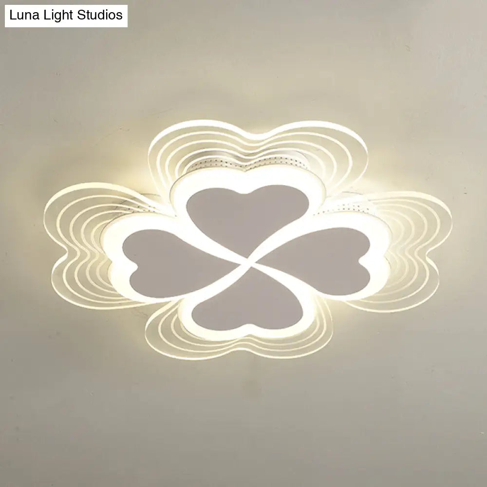 Minimalistic Led Ceiling Mount Light For Bedroom - Acrylic Clover Design White / 16.5’