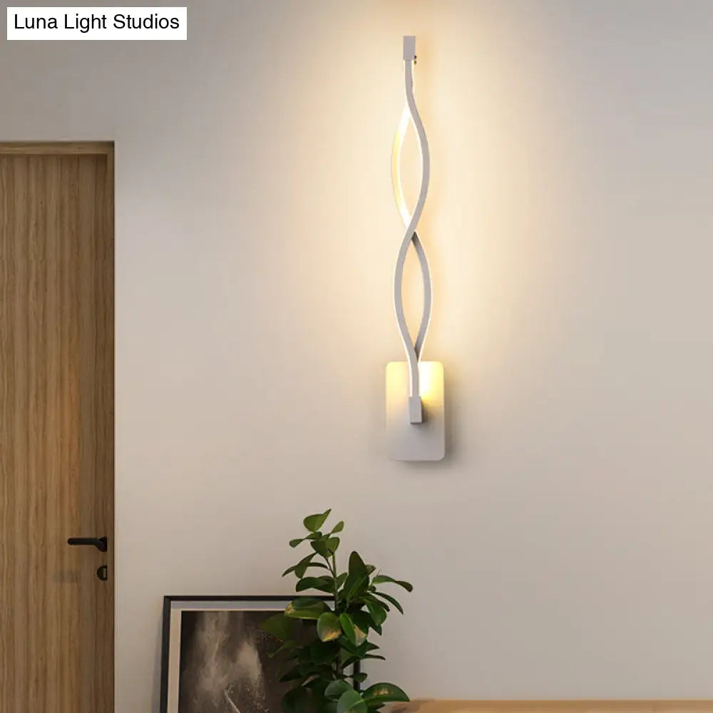 Minimalistic Metal Led Stairway Sconce In Warm/White Light - Black/White