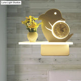 Modern Acrylic Wall Sconce With Shelf For Restaurant And Cafe - White Light