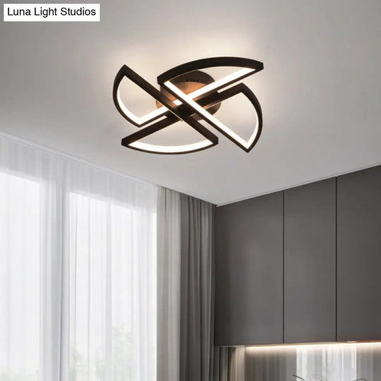 Modern Aluminum Windmill Led Flush Light In Black For Living Rooms - Ceiling Mount / 18’ Natural