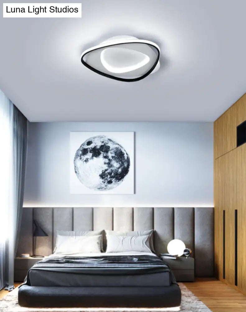 Modern Black Metal Led Triangle Flush Mount Ceiling Light For Bedroom