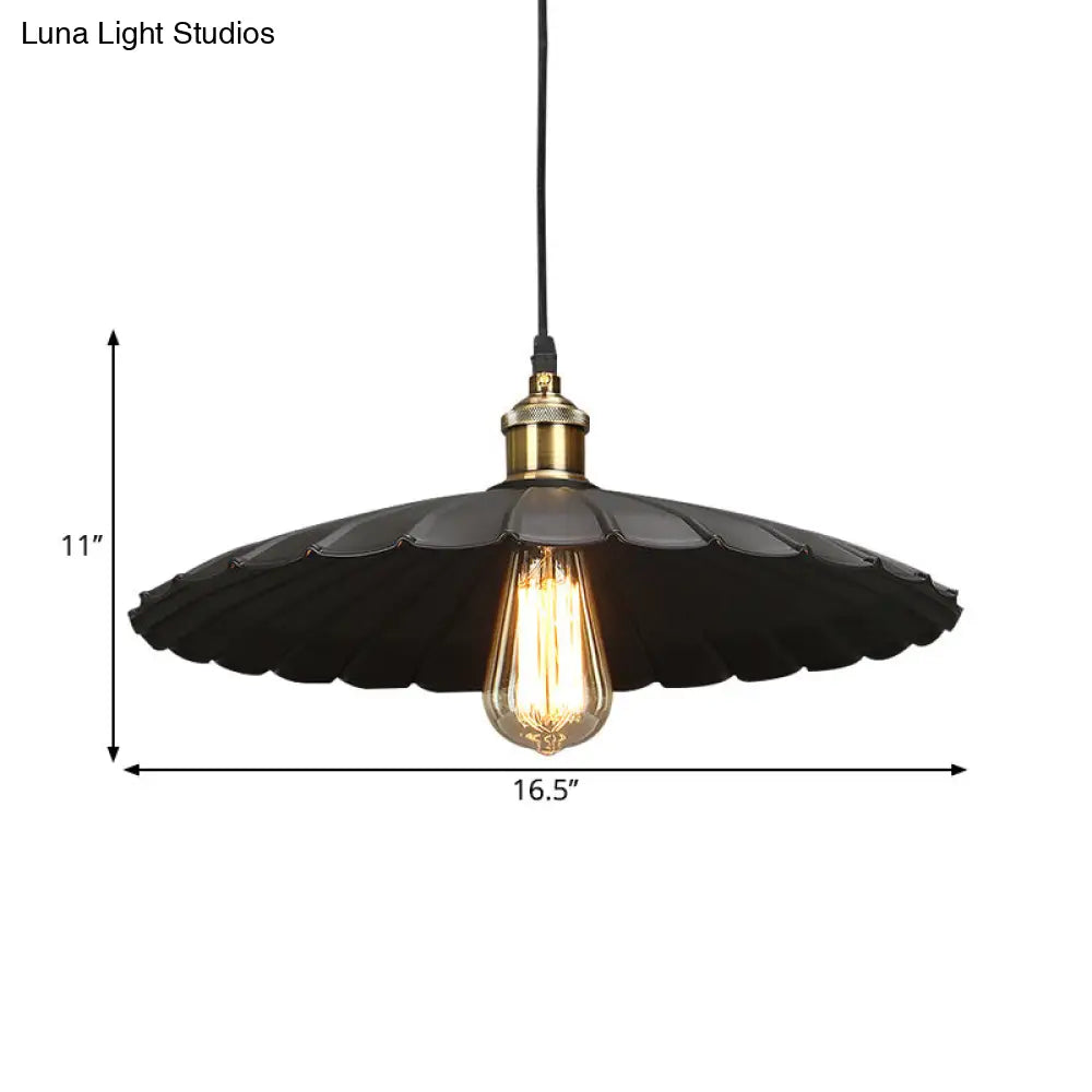 Scalloped Black Metal Pendant Light For Warehouse And Dining Room