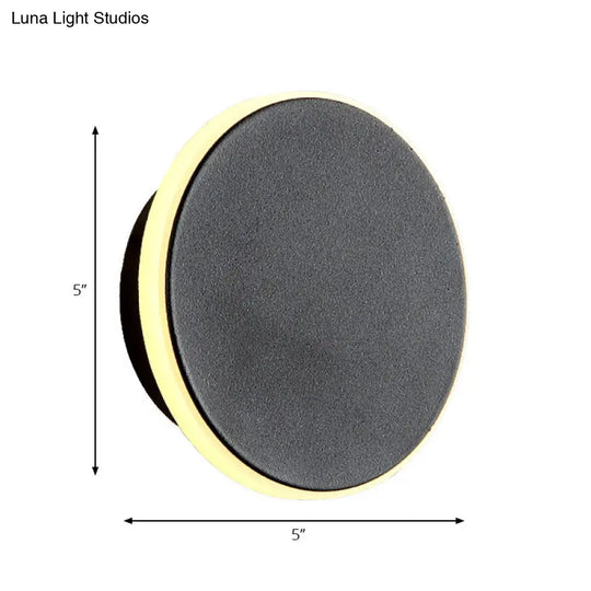 Modern Black/White Led Disc Sconce: Single Acrylic Wall Light In Warm/White