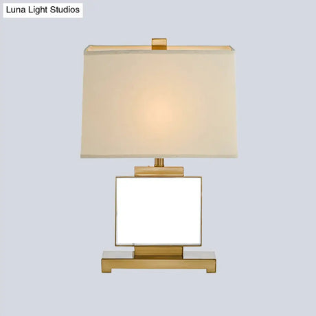 Modern Gold Living Room Table Lamp With Pagoda Fabric Shade - Ideal For Reading