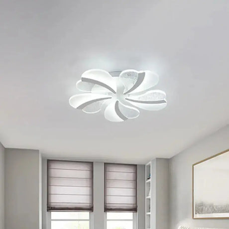 Modern Heart-Shaped Led Ceiling Lamp - Acrylic Flush Mount Light For Living Room With 5/9/15