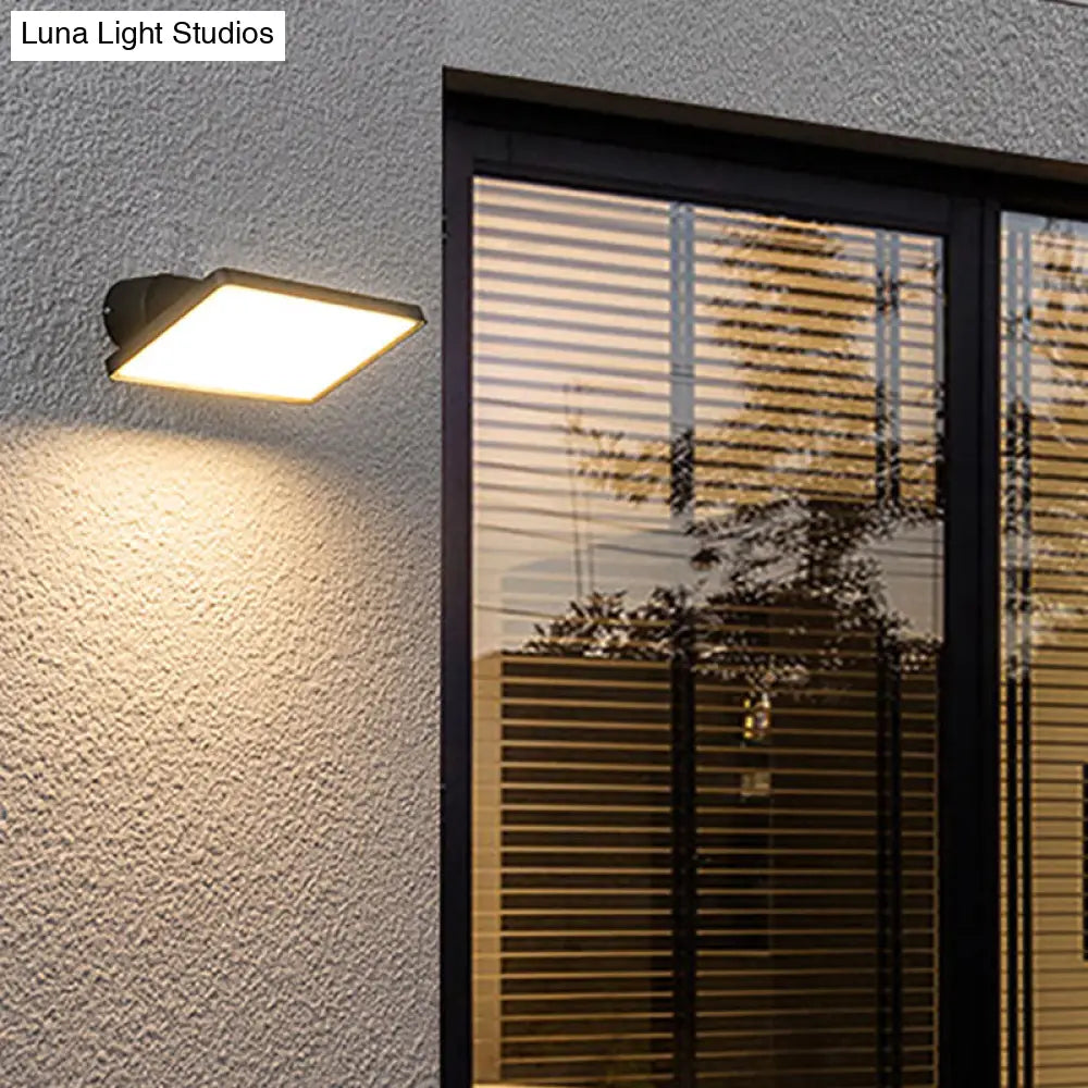 Modern Led Courtyard Wall Sconce In Black Metal With Quadrilateral Design