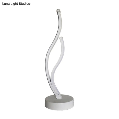 Modern Led Desk Light: Curved Acrylic Shade Black/White For Living Room