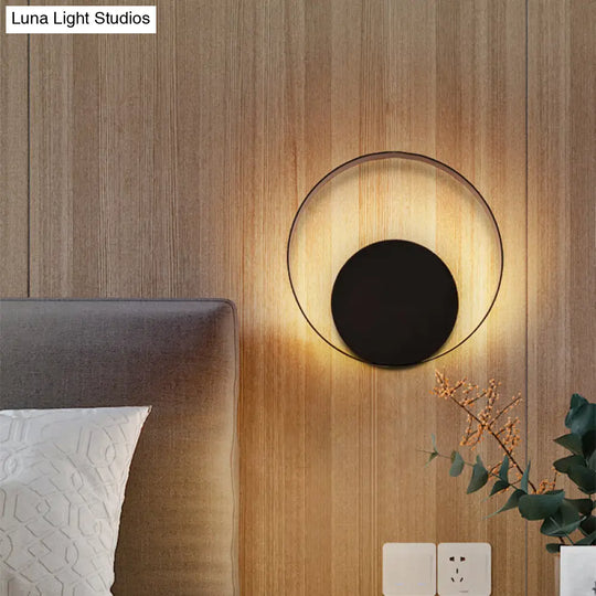 Modern Led Wall Sconce With Nordic Geometric Design In Grey Metal