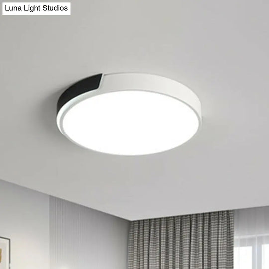 Modern Metal Geometric Led Flush Mount Ceiling Light In Black And White Black-White / Round