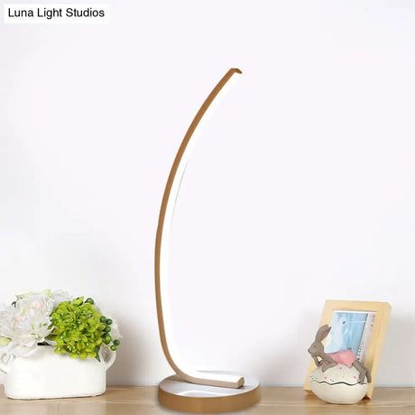 Modern Metallic Led Table Lamp In Black/White For Study Room