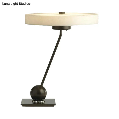 Modern Nordic 1-Head Round Desk Lamp - Black And White Finish