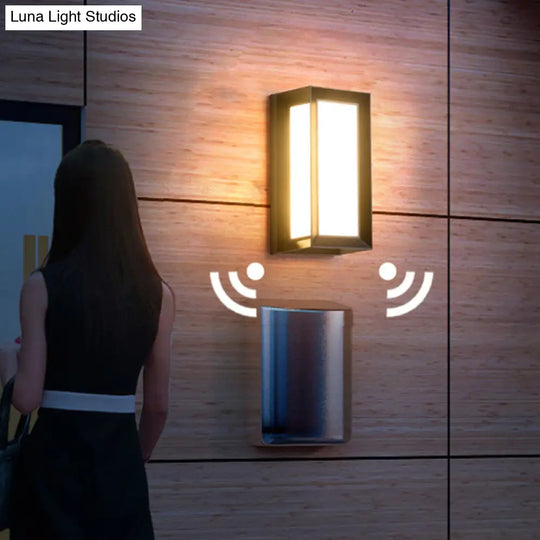 Modern Sound-Activated Led Wall Sconce In Black