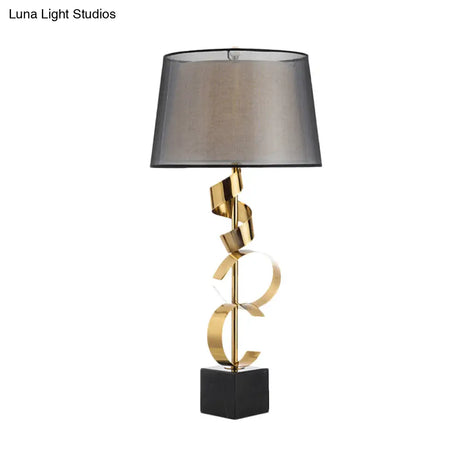 Modernist Barrel Table Light: 1-Head Bedroom Nightstand Lamp In Black And Gold With Silk Ribbon Deco