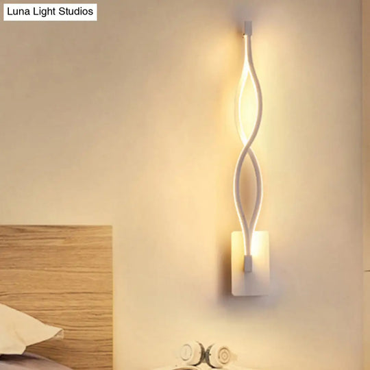 Nordic Simplicity Twist Shape Wall Mount Light Fixture For Living Room And Bedroom