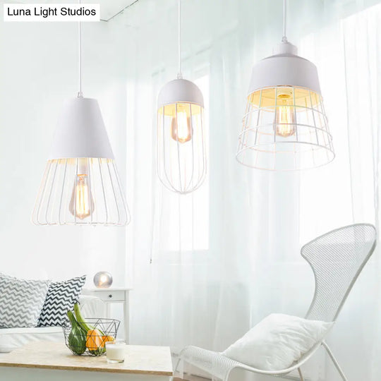 Nordic Style Geometric Metal Pendant Light For Restaurants