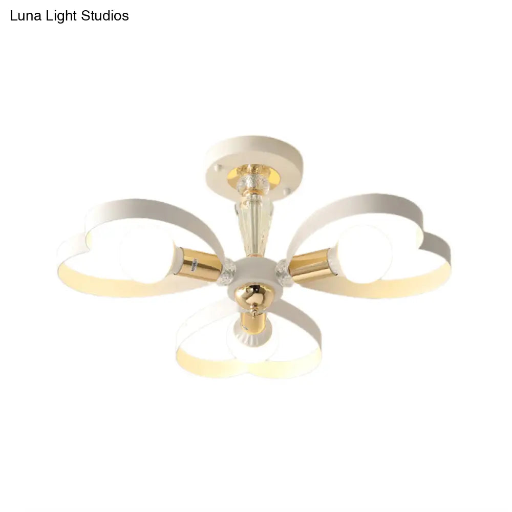 Nordic Style Metal Ceiling Lamp - Heart/Flower Shade White Finish 3/5 Lights For Living Room