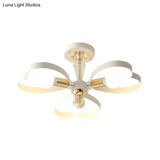 Nordic Style Metal Ceiling Lamp - Heart/Flower Shade White Finish 3/5 Lights For Living Room