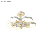 Nordic Style Metal Ceiling Lamp - Heart/Flower Shade White Finish 3/5 Lights For Living Room