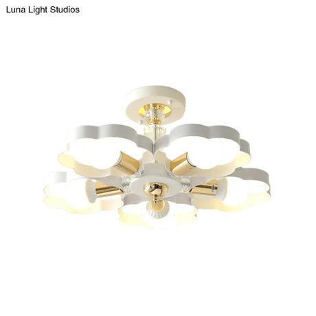 Nordic Style Metal Ceiling Lamp - Heart/Flower Shade White Finish 3/5 Lights For Living Room