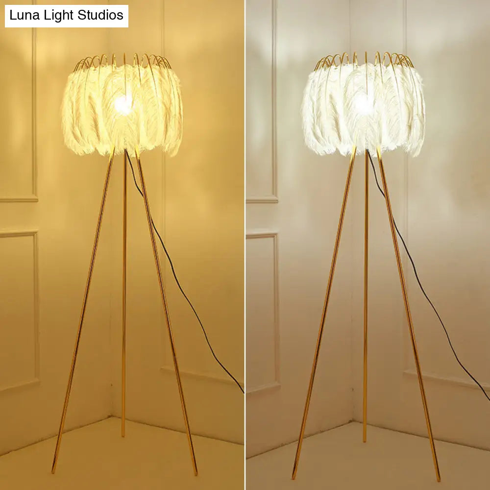 Post-Modern Gold Tripod Floor Lamp - Feather Design 1 Bulb Ideal For Living Room