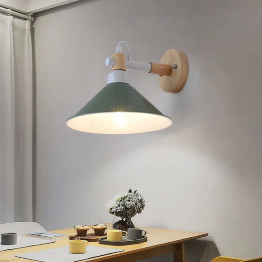 Pyramid Macaroon Wall Sconce: Metal And Wood 1-Light Lamp For Dining Room Green