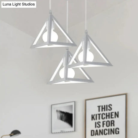 Retro Industrial Hanging Lamp With 3 Triangle Metallic Heads And Wire Guard In Black/White