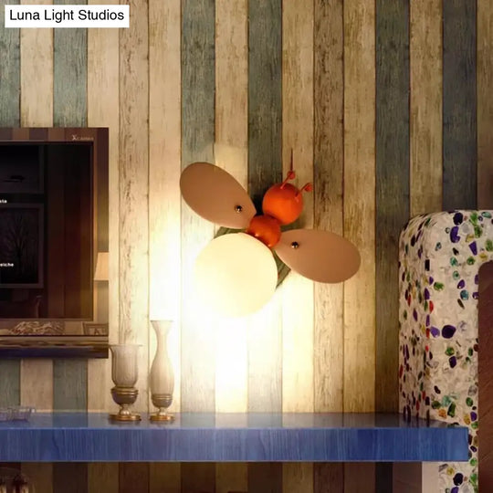 Rustic Bee Sconce Light - Single Bulb Metal Wall Lamp For Kindergarten Child Bedroom